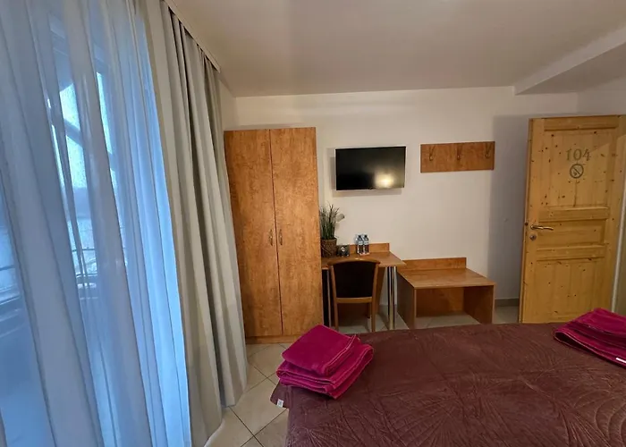 Homestay Brauner Baer Mit Donaublick *